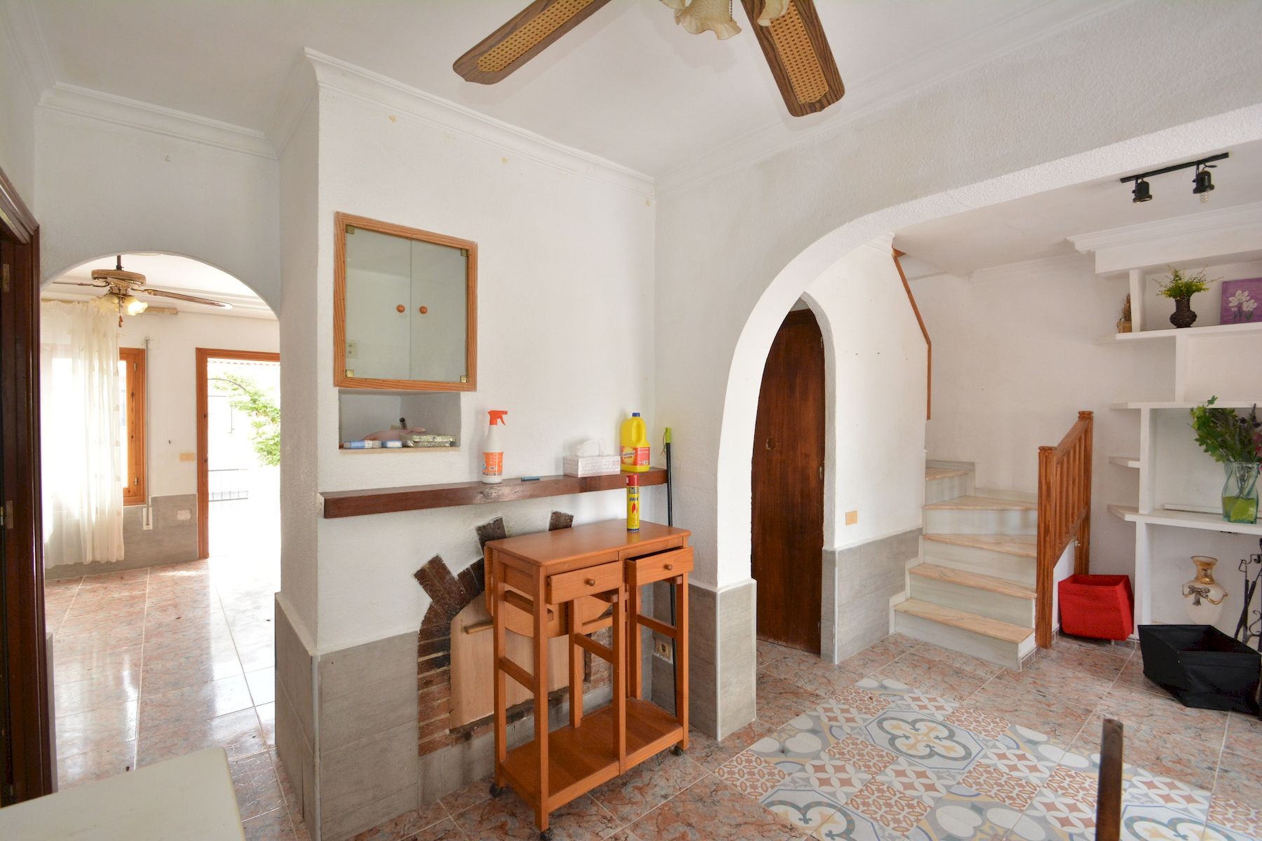 Resale - 4 Bedroom 2 Bathroom Town House in Torrevieja - Costa Blanca  - Alicante