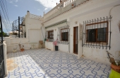 94-74-399-11-796/79976, 4 Bedroom 2 Bathroom Town House in Torrevieja