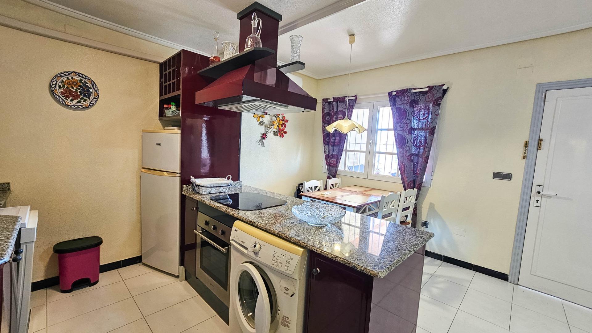 Resale - 2 Bedroom 1 Bathroom Bungalow in Orihuela Costa - Los Altos  - Alicante