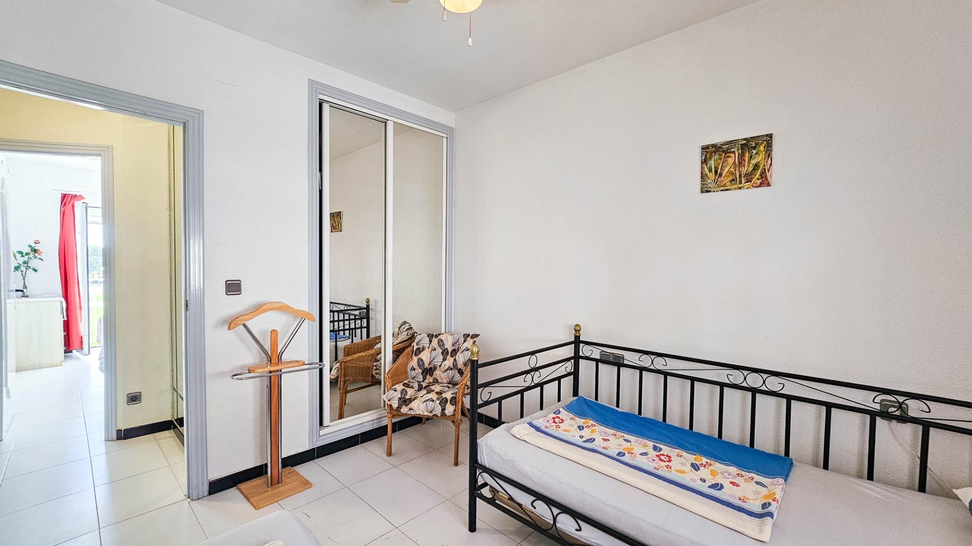 Resale - 2 Bedroom 1 Bathroom Bungalow in Orihuela Costa - Los Altos  - Alicante
