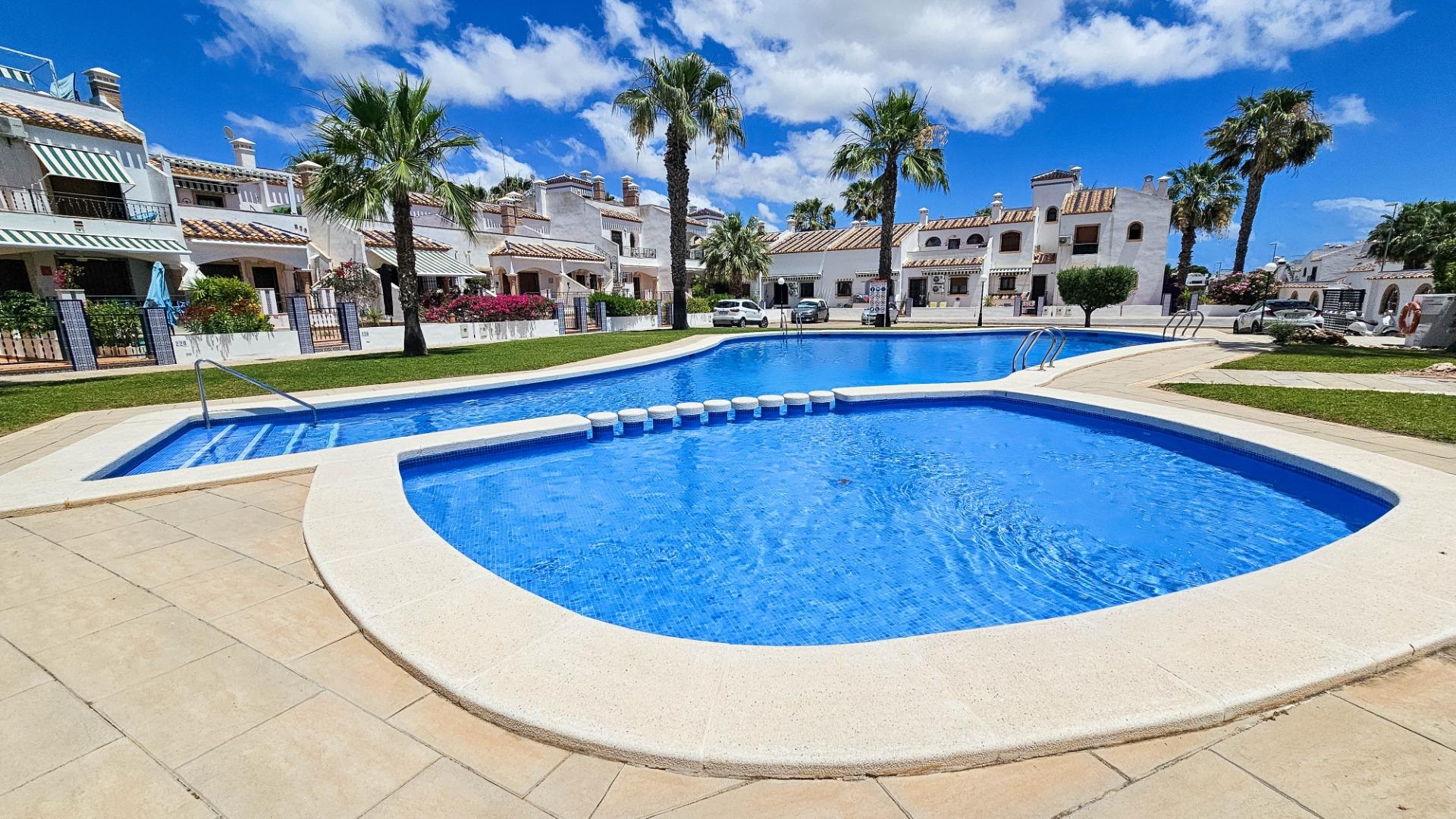 Resale - 2 Bedroom 2 Bathroom Town House in Orihuela Costa - Pau 8  - Alicante