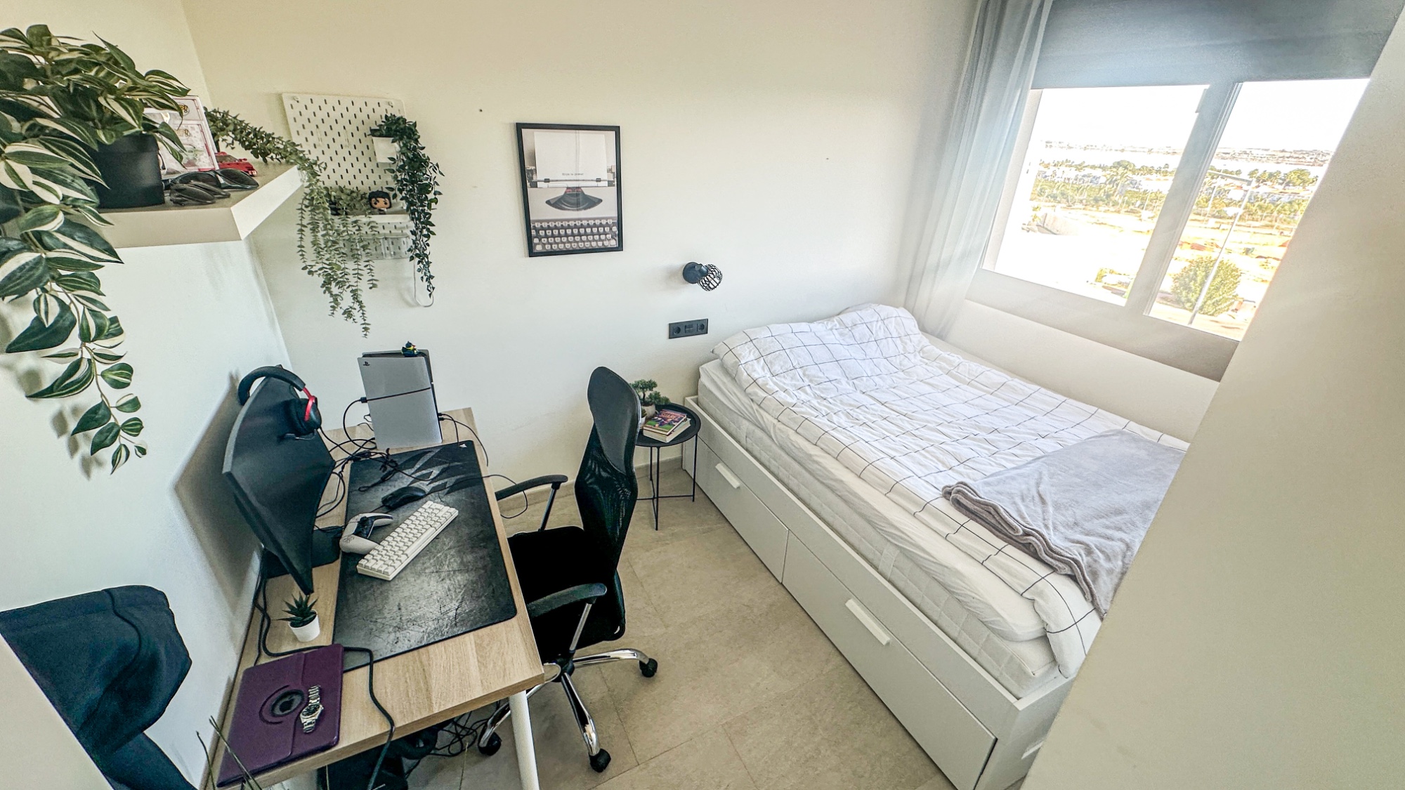 Resale - 3 Bedroom 2 Bathroom Bungalow in Torrevieja - Costa Blanca  - Alicante