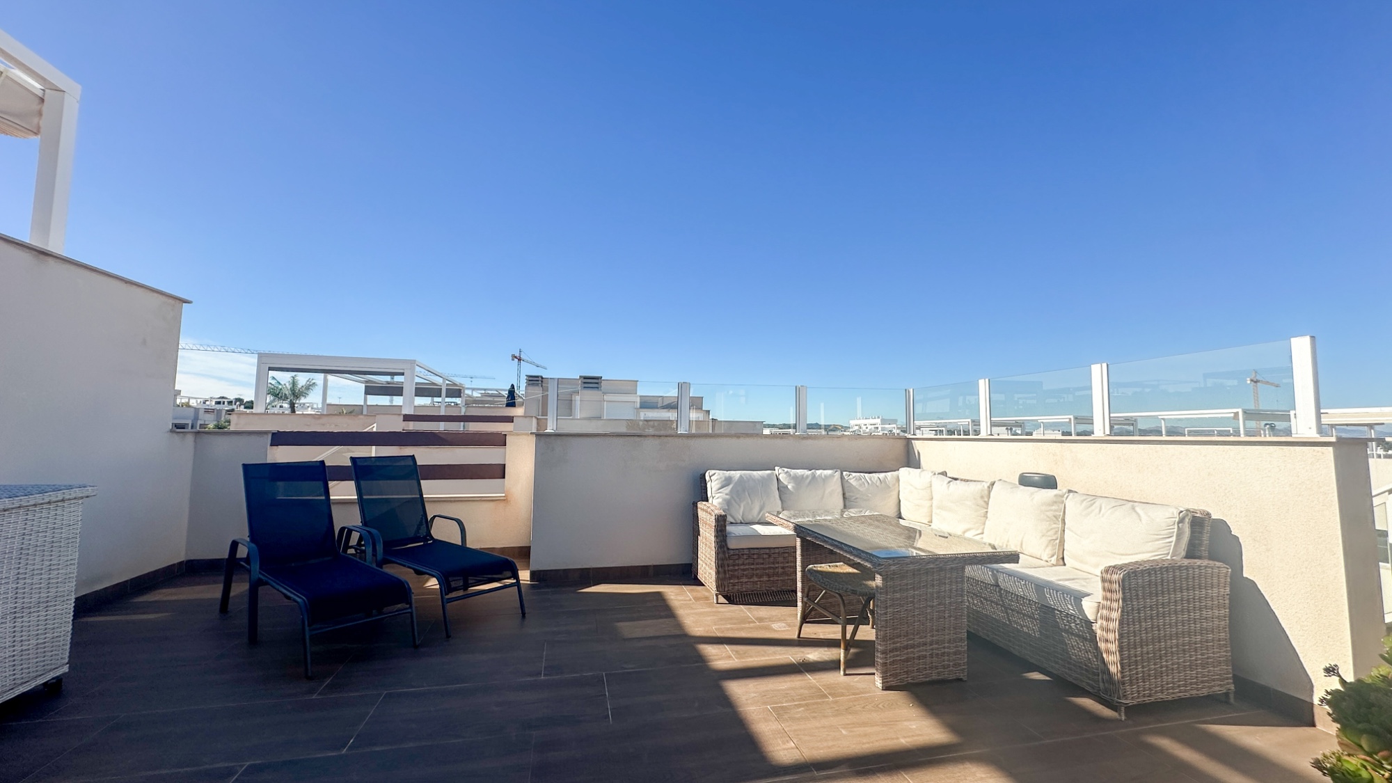 Resale - 3 Bedroom 2 Bathroom Bungalow in Torrevieja - Costa Blanca  - Alicante