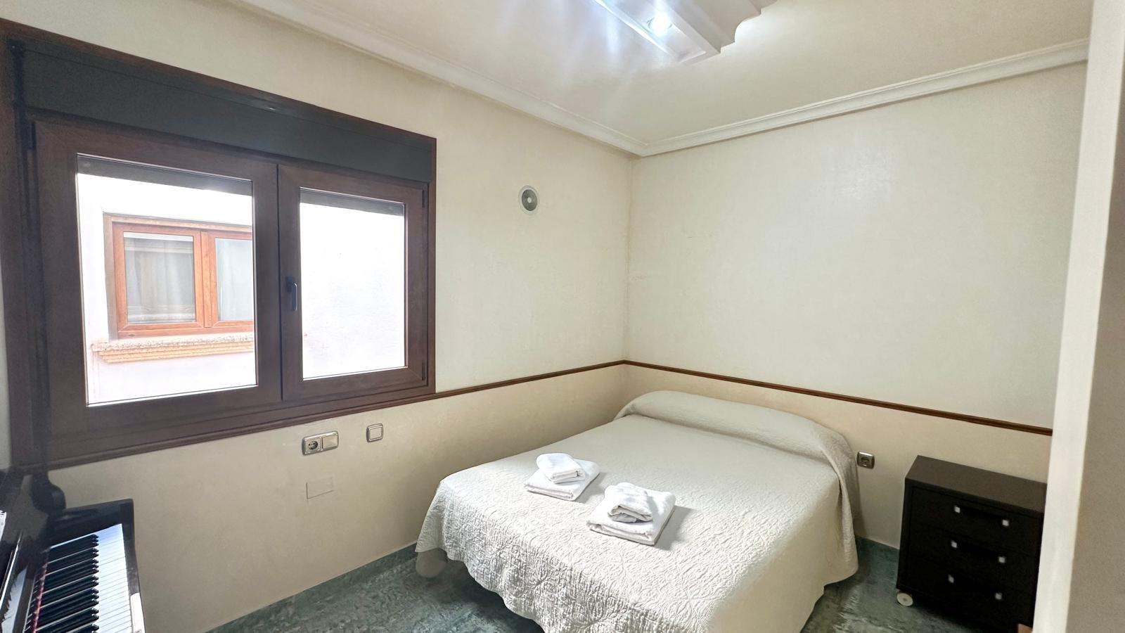 Resale - 4 Bedroom 2 Bathroom Penthouse in Torrevieja - Torrevieja  - Alicante