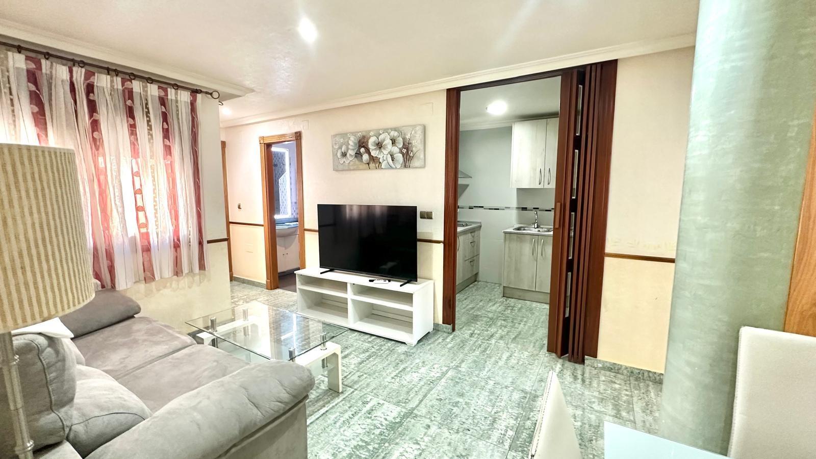 Resale - 4 Bedroom 2 Bathroom Penthouse in Torrevieja - Torrevieja  - Alicante