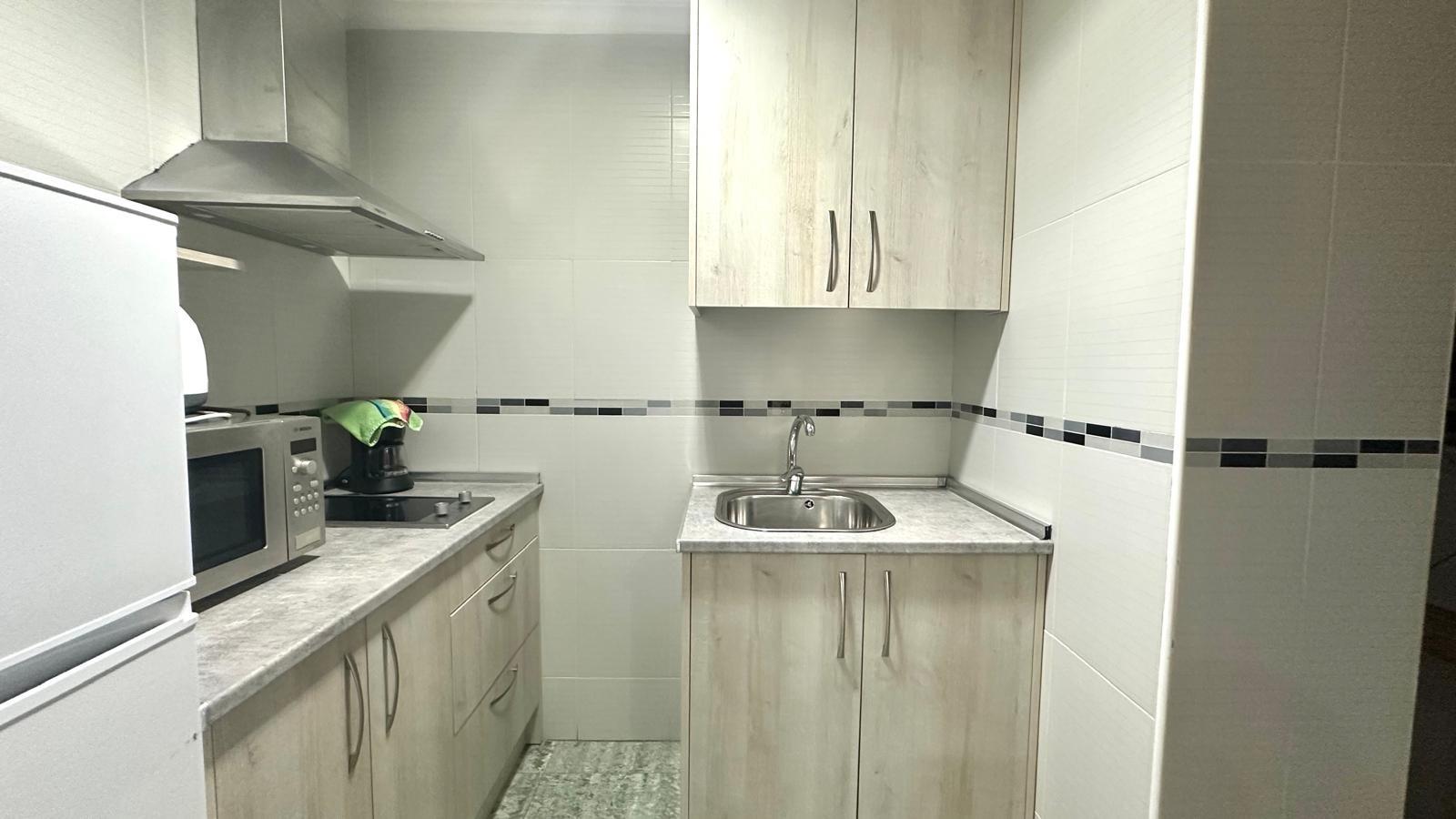 Resale - 4 Bedroom 2 Bathroom Penthouse in Torrevieja - Torrevieja  - Alicante