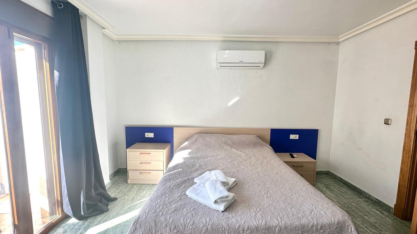 Resale - 4 Bedroom 2 Bathroom Penthouse in Torrevieja - Torrevieja  - Alicante