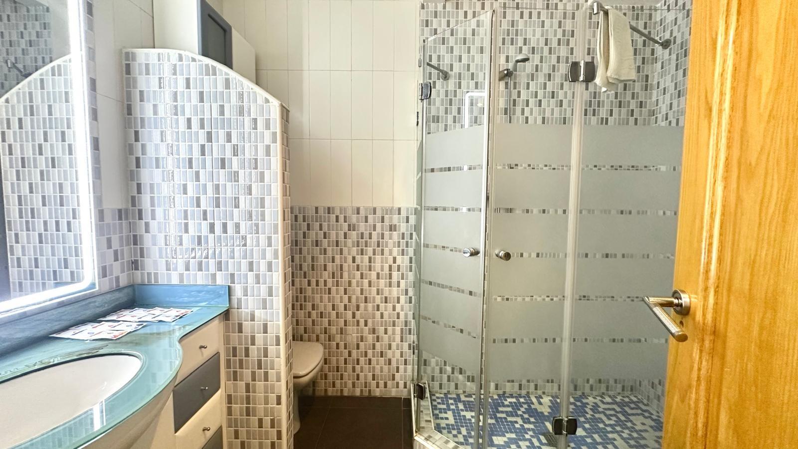 Resale - 4 Bedroom 2 Bathroom Penthouse in Torrevieja - Torrevieja  - Alicante