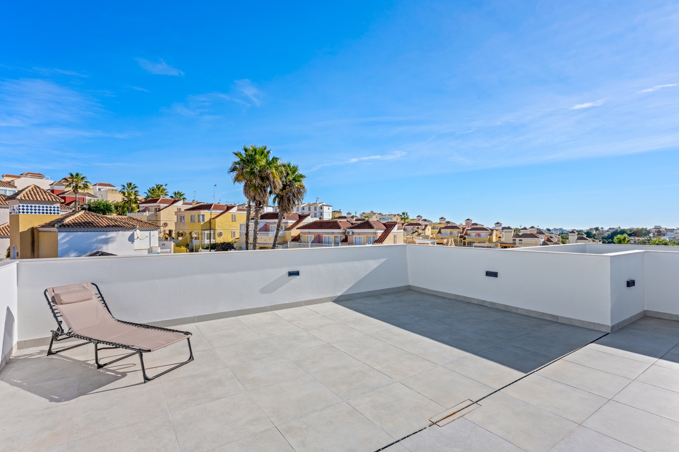 Resale - 3 Bedroom 3 Bathroom Villa in Orihuela Costa - Costa Blanca  - Alicante