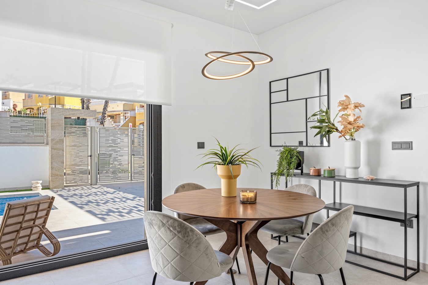 Resale - 3 Bedroom 3 Bathroom Villa in Orihuela Costa - Costa Blanca  - Alicante