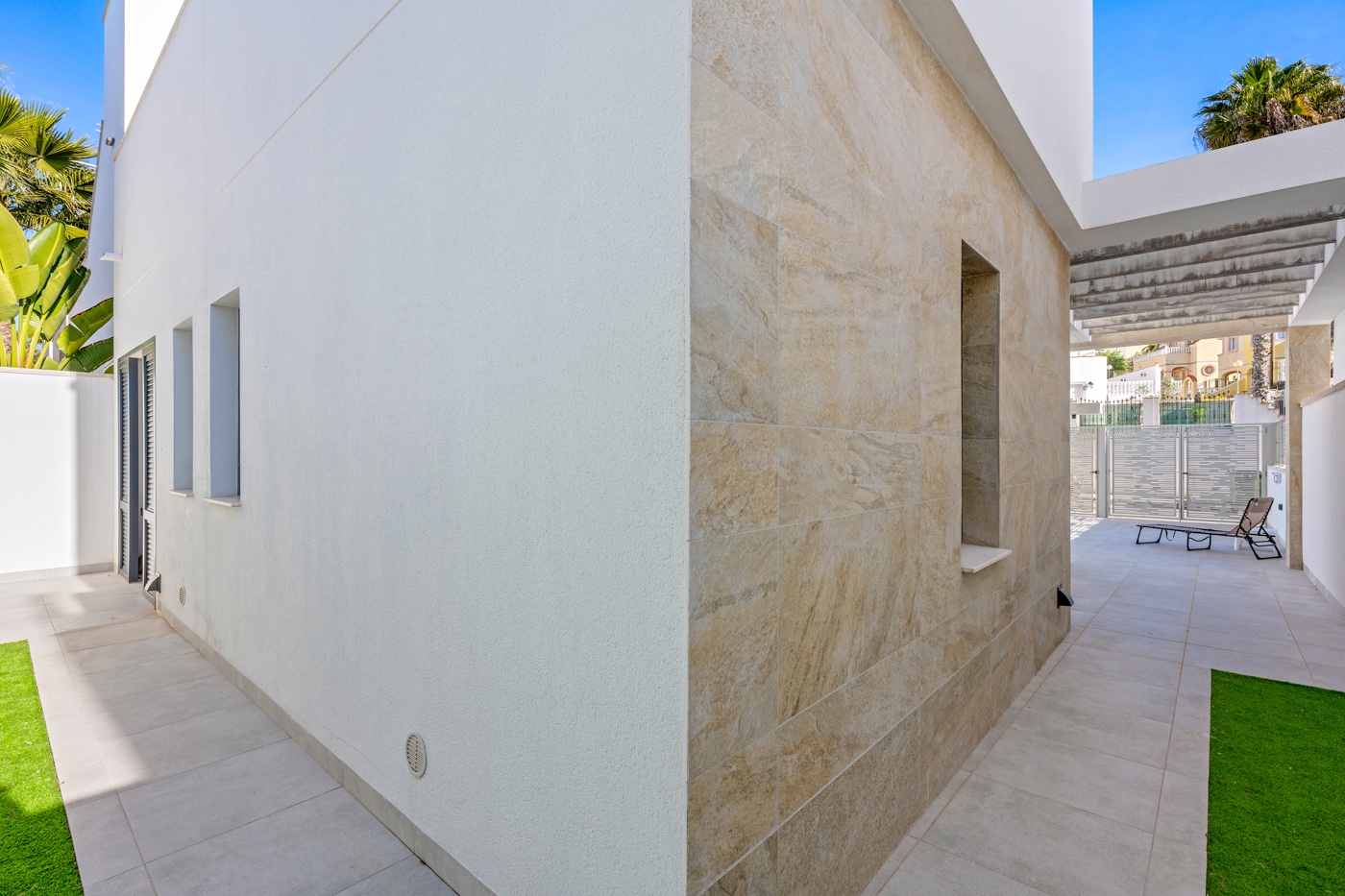 Resale - 3 Bedroom 3 Bathroom Villa in Orihuela Costa - Costa Blanca  - Alicante