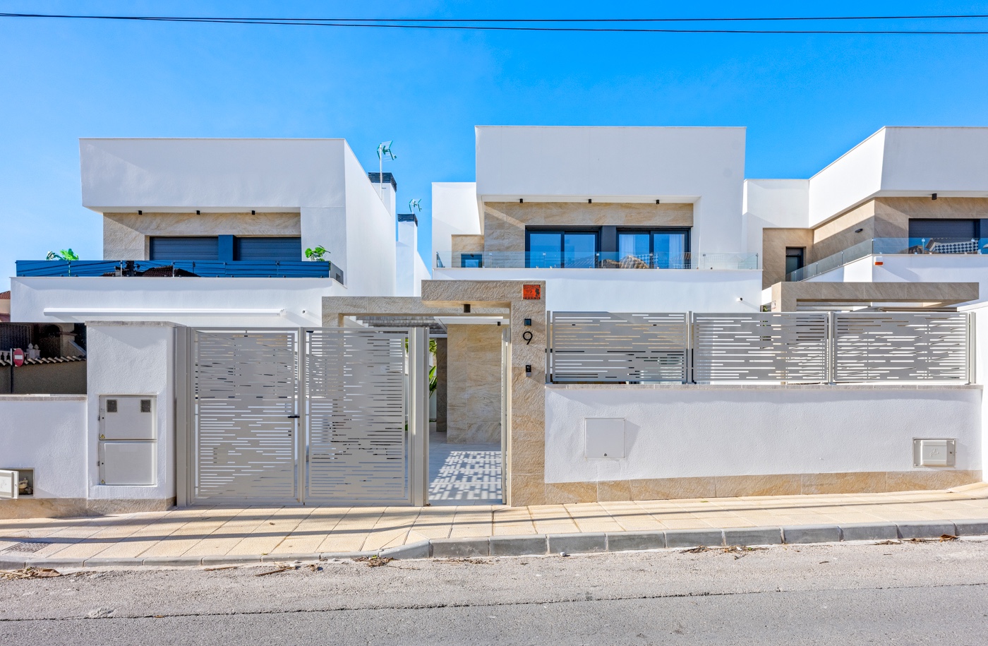 Resale - 3 Bedroom 3 Bathroom Villa in Orihuela Costa - Costa Blanca  - Alicante