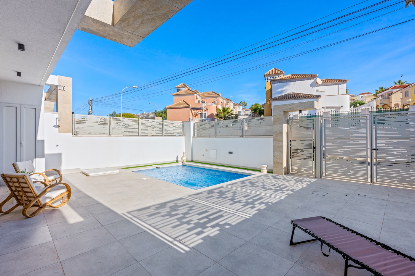 Resale - 3 Bedroom 3 Bathroom Villa in Orihuela Costa - Costa Blanca  - Alicante