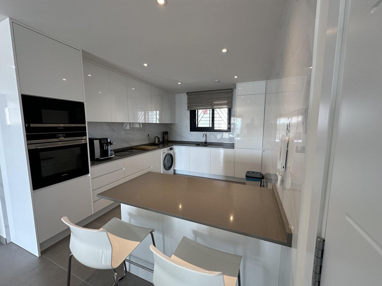 Resale - 2 Bedroom 2 Bathroom Penthouse in Orihuela Costa - Villamartín-las Filipinas  - Alicante