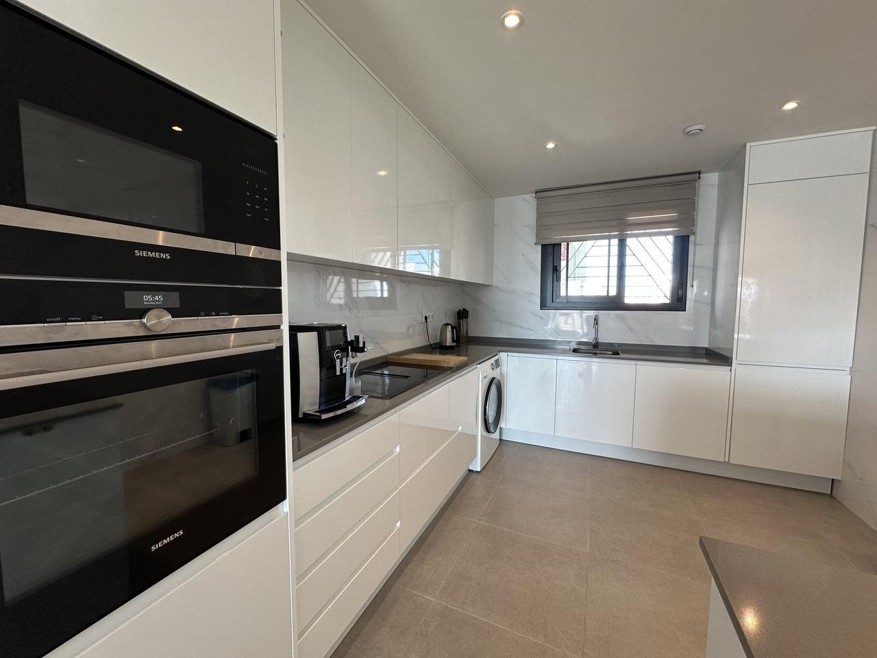 Resale - 2 Bedroom 2 Bathroom Penthouse in Orihuela Costa - Villamartín-las Filipinas  - Alicante