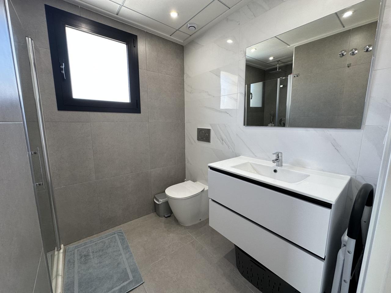 Resale - 2 Bedroom 2 Bathroom Penthouse in Orihuela Costa - Villamartín-las Filipinas  - Alicante