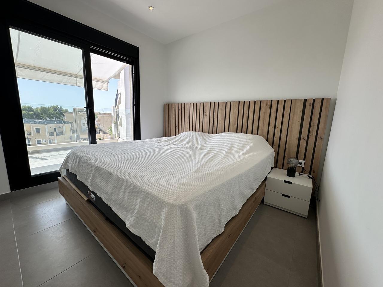 Resale - 2 Bedroom 2 Bathroom Penthouse in Orihuela Costa - Villamartín-las Filipinas  - Alicante