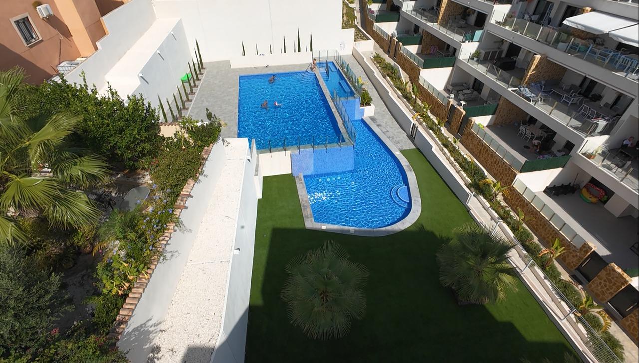 Resale - 2 Bedroom 2 Bathroom Penthouse in Orihuela Costa - Villamartín-las Filipinas  - Alicante