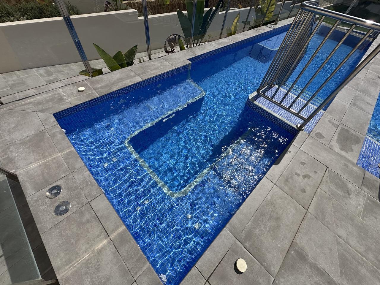 Resale - 2 Bedroom 2 Bathroom Penthouse in Orihuela Costa - Villamartín-las Filipinas  - Alicante