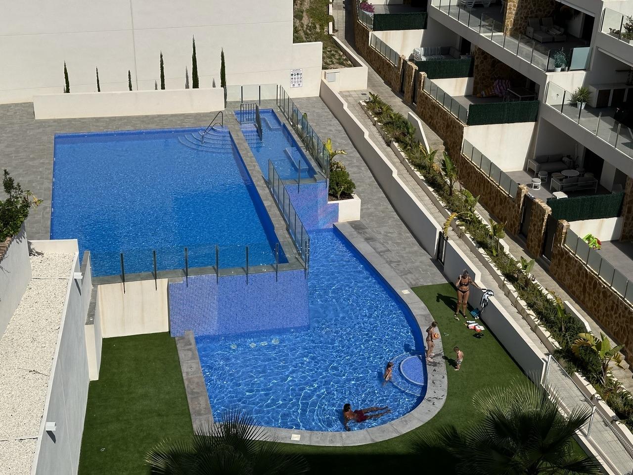 Resale - 2 Bedroom 2 Bathroom Penthouse in Orihuela Costa - Villamartín-las Filipinas  - Alicante