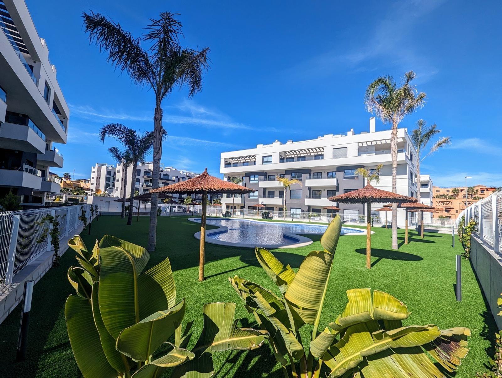Resale - 2 Bedroom 2 Bathroom Penthouse in Orihuela Costa - Las Filipinas  - Alicante
