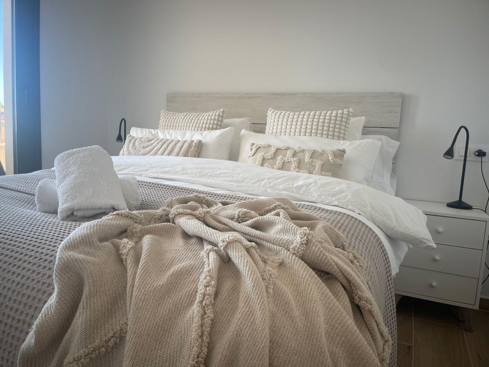 Resale - 2 Bedroom 2 Bathroom Penthouse in Orihuela Costa - Las Filipinas  - Alicante