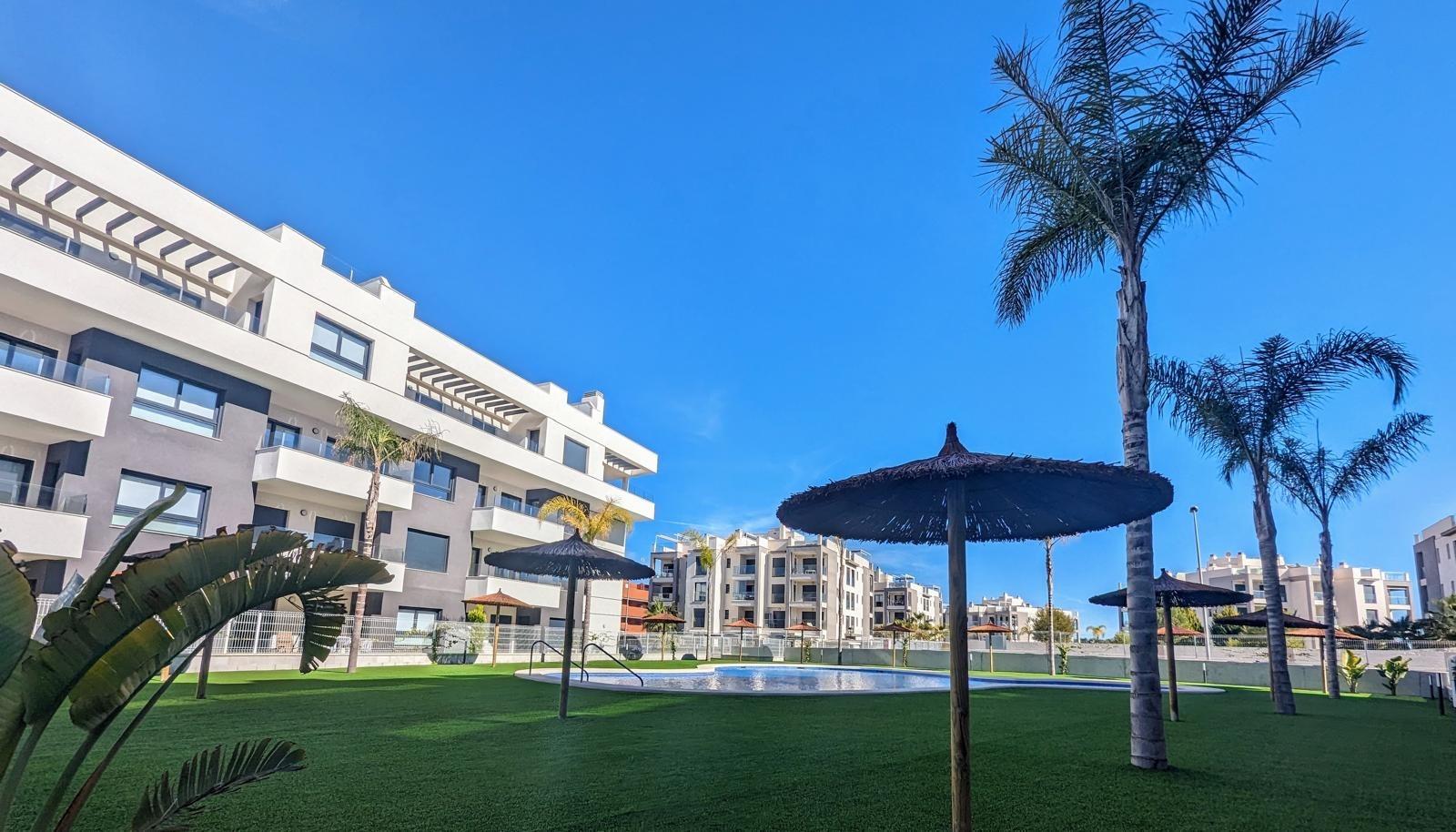 Resale - 2 Bedroom 2 Bathroom Penthouse in Orihuela Costa - Las Filipinas  - Alicante