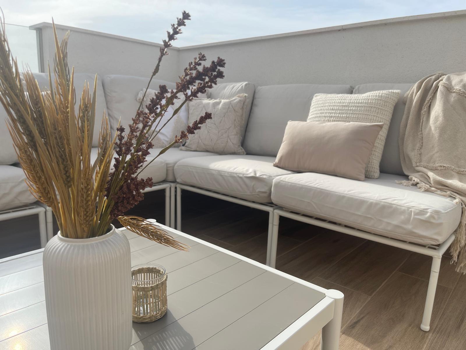 Resale - 2 Bedroom 2 Bathroom Penthouse in Orihuela Costa - Las Filipinas  - Alicante