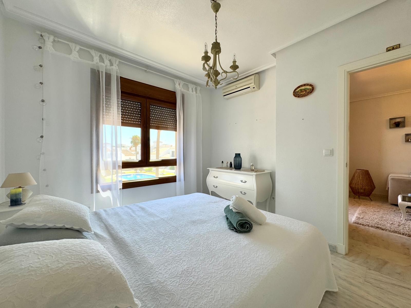 Resale - 2 Bedroom 2 Bathroom Apartment in Orihuela Costa - Costa Blanca  - Alicante