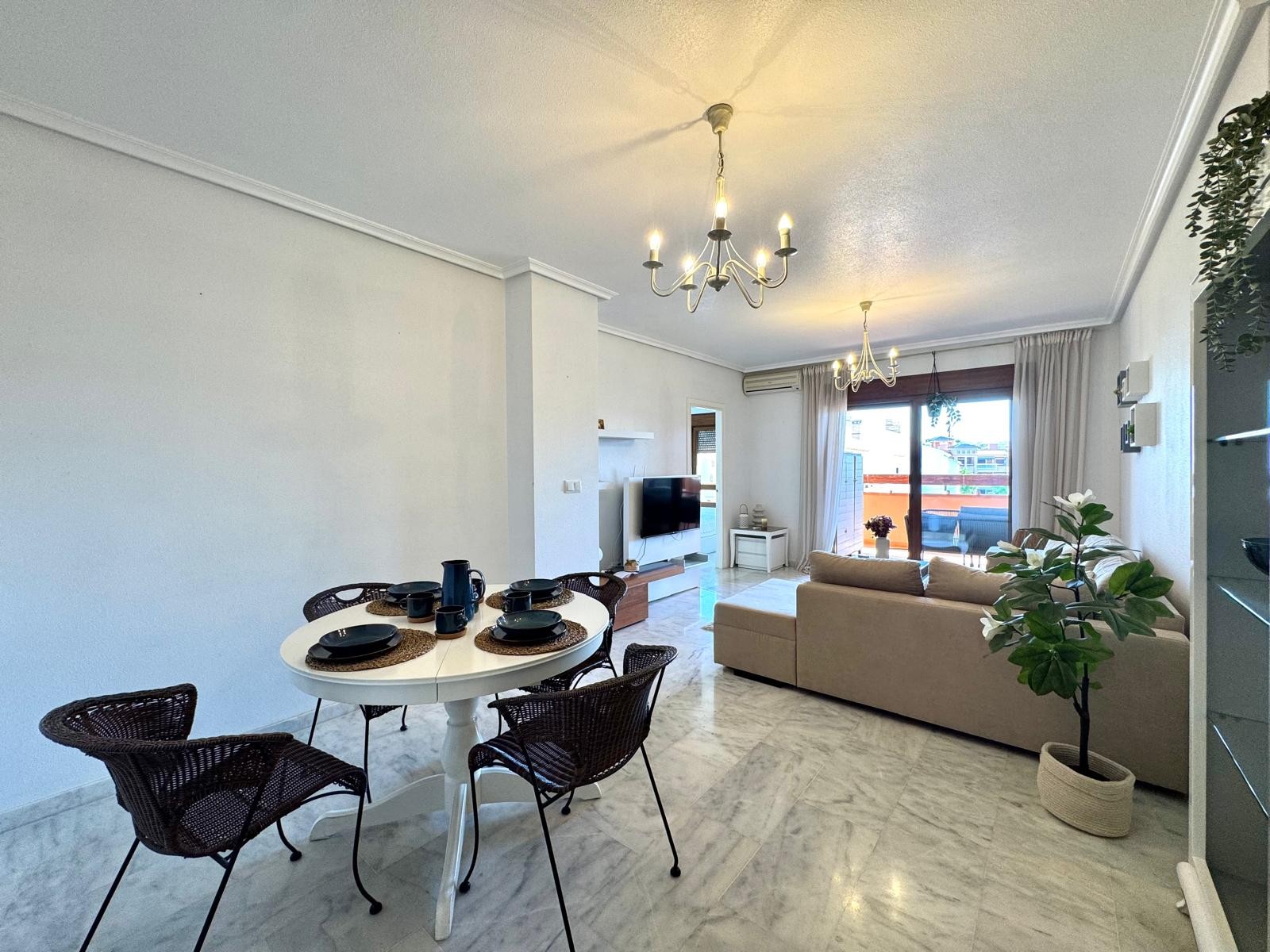 Resale - 2 Bedroom 2 Bathroom Apartment in Orihuela Costa - Costa Blanca  - Alicante
