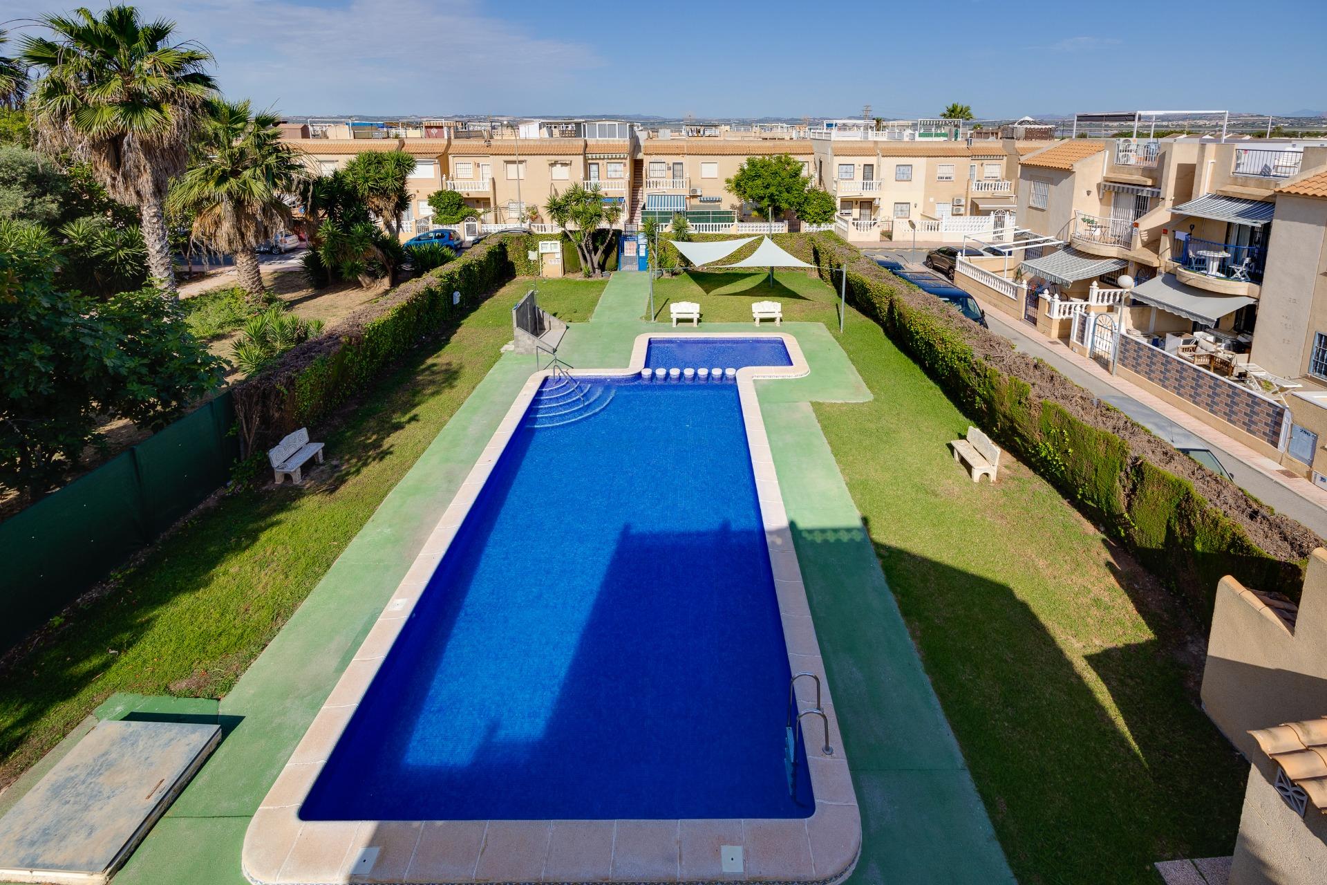 Resale - 2 Bedroom 1 Bathroom Bungalow in Torrevieja - El Chaparral  - Alicante