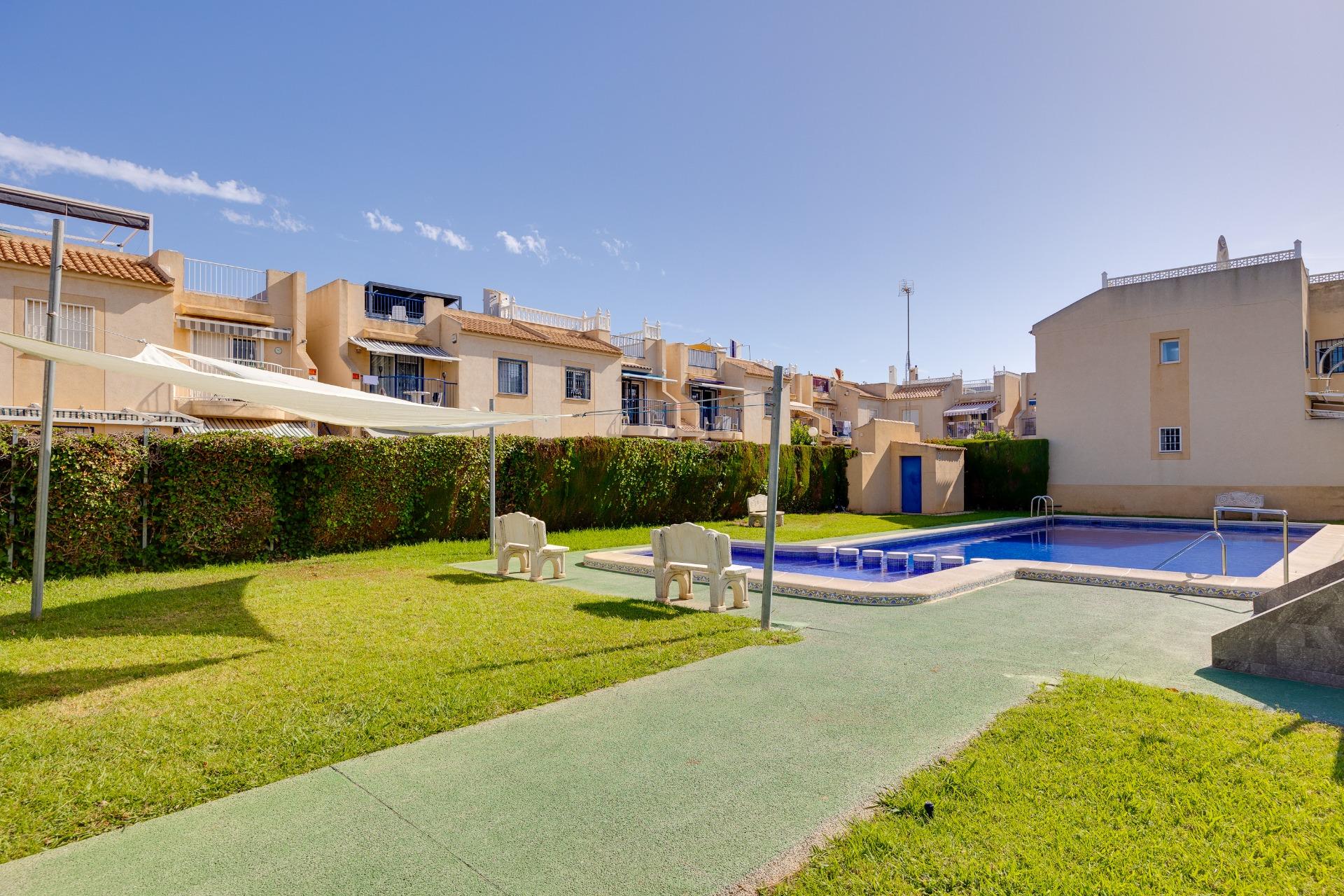 Resale - 2 Bedroom 1 Bathroom Bungalow in Torrevieja - El Chaparral  - Alicante