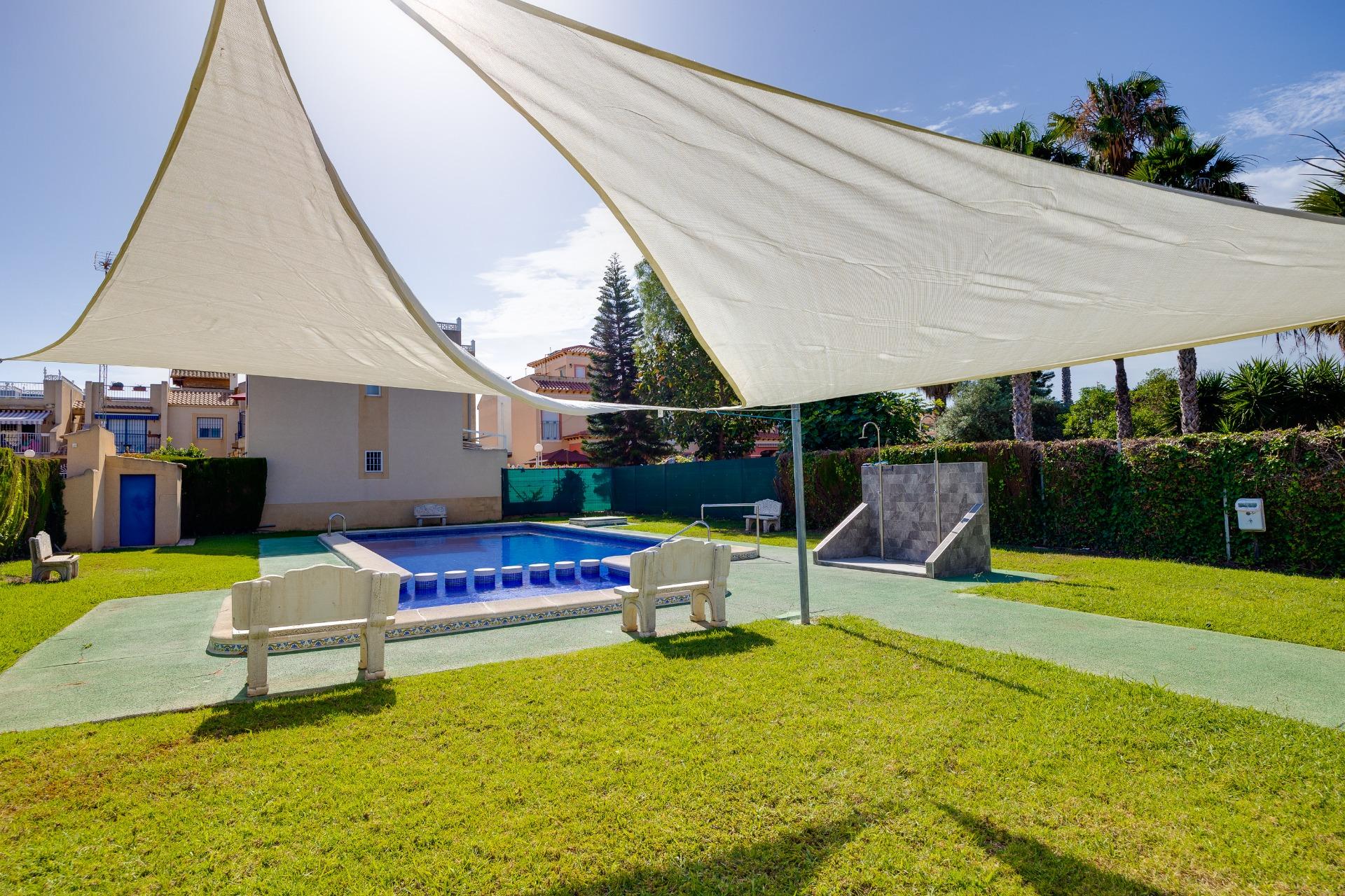 Resale - 2 Bedroom 1 Bathroom Bungalow in Torrevieja - El Chaparral  - Alicante