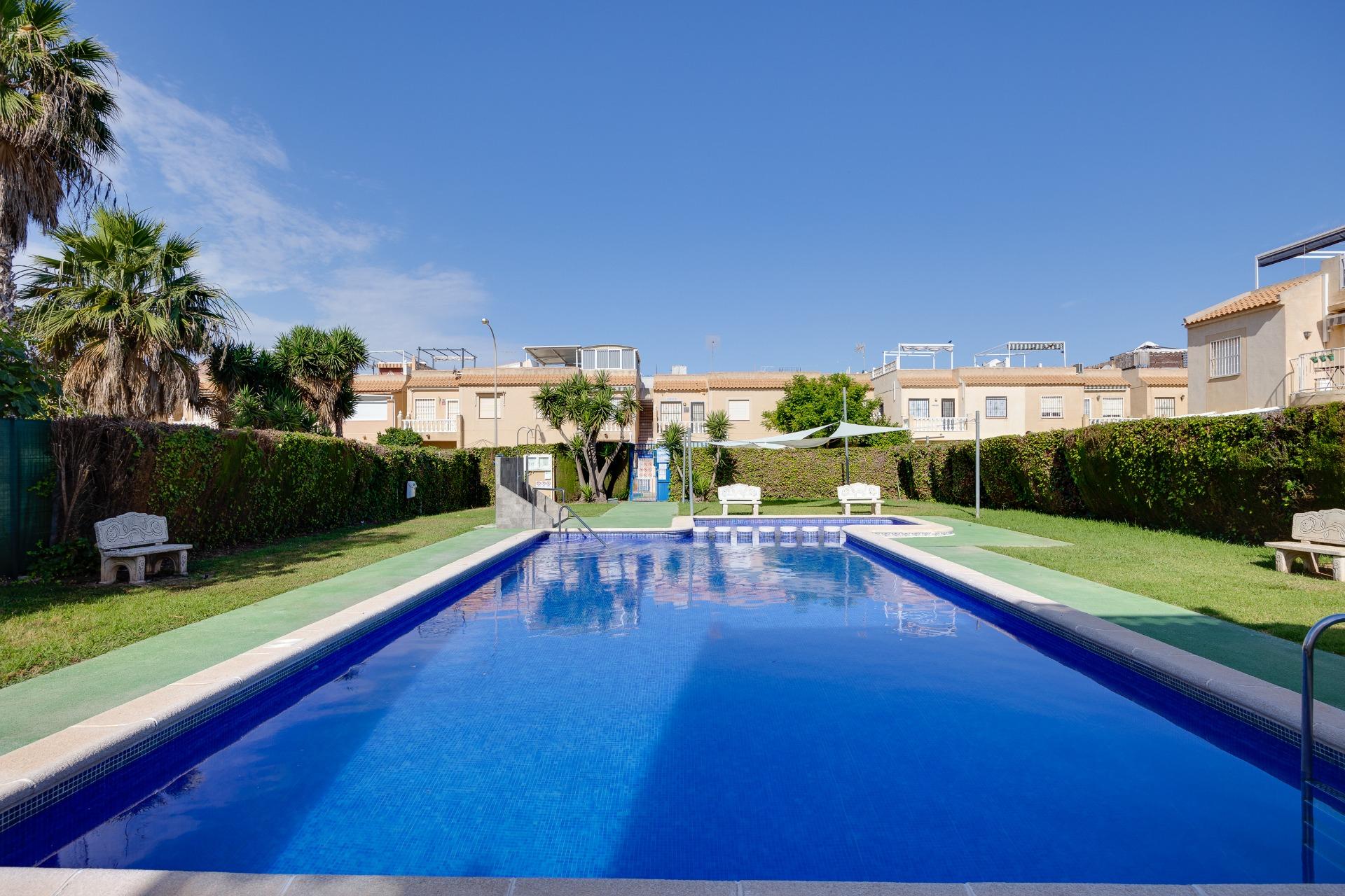 Resale - 2 Bedroom 1 Bathroom Bungalow in Torrevieja - El Chaparral  - Alicante