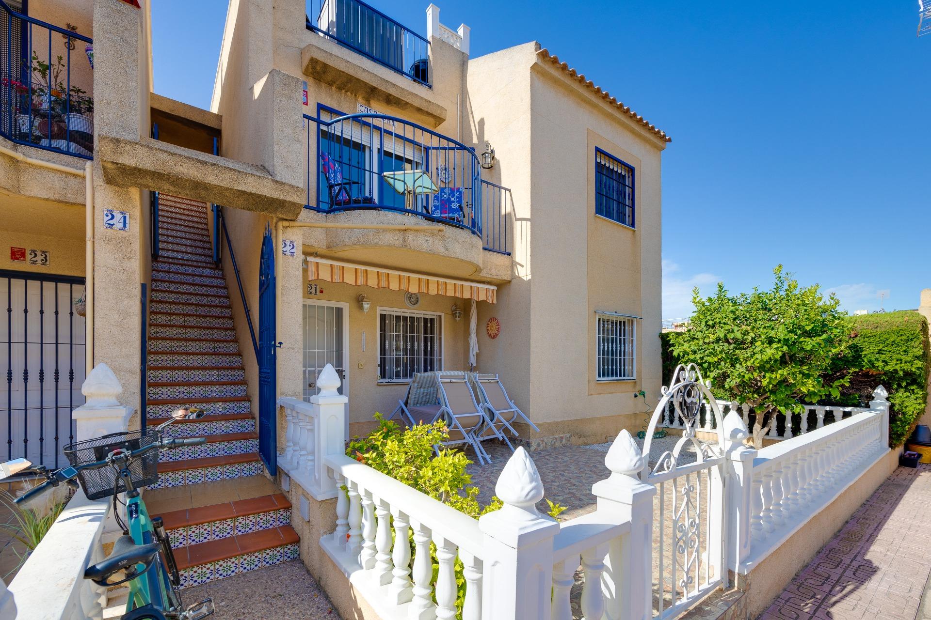 Resale - 2 Bedroom 1 Bathroom Bungalow in Torrevieja - El Chaparral  - Alicante
