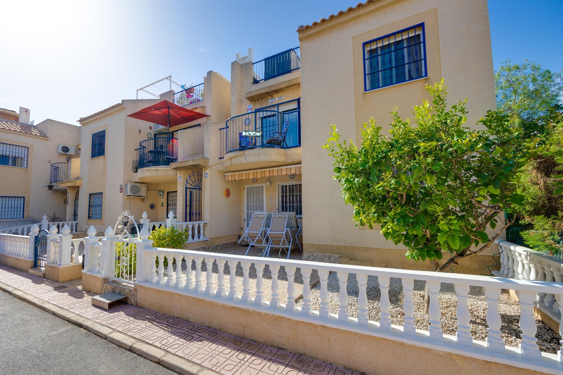 Resale - 2 Bedroom 1 Bathroom Bungalow in Torrevieja - El Chaparral  - Alicante