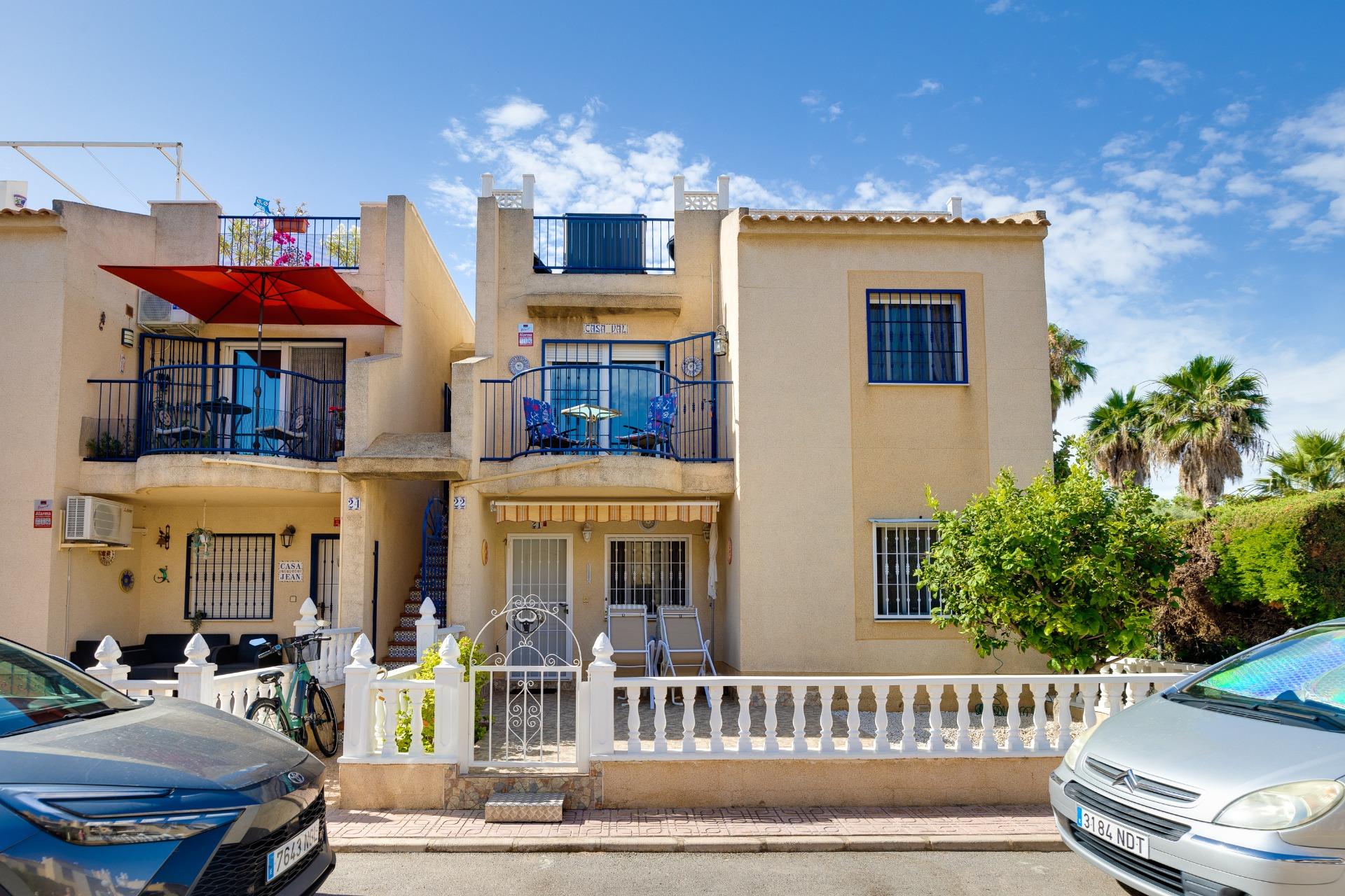 Resale - 2 Bedroom 1 Bathroom Bungalow in Torrevieja - El Chaparral  - Alicante