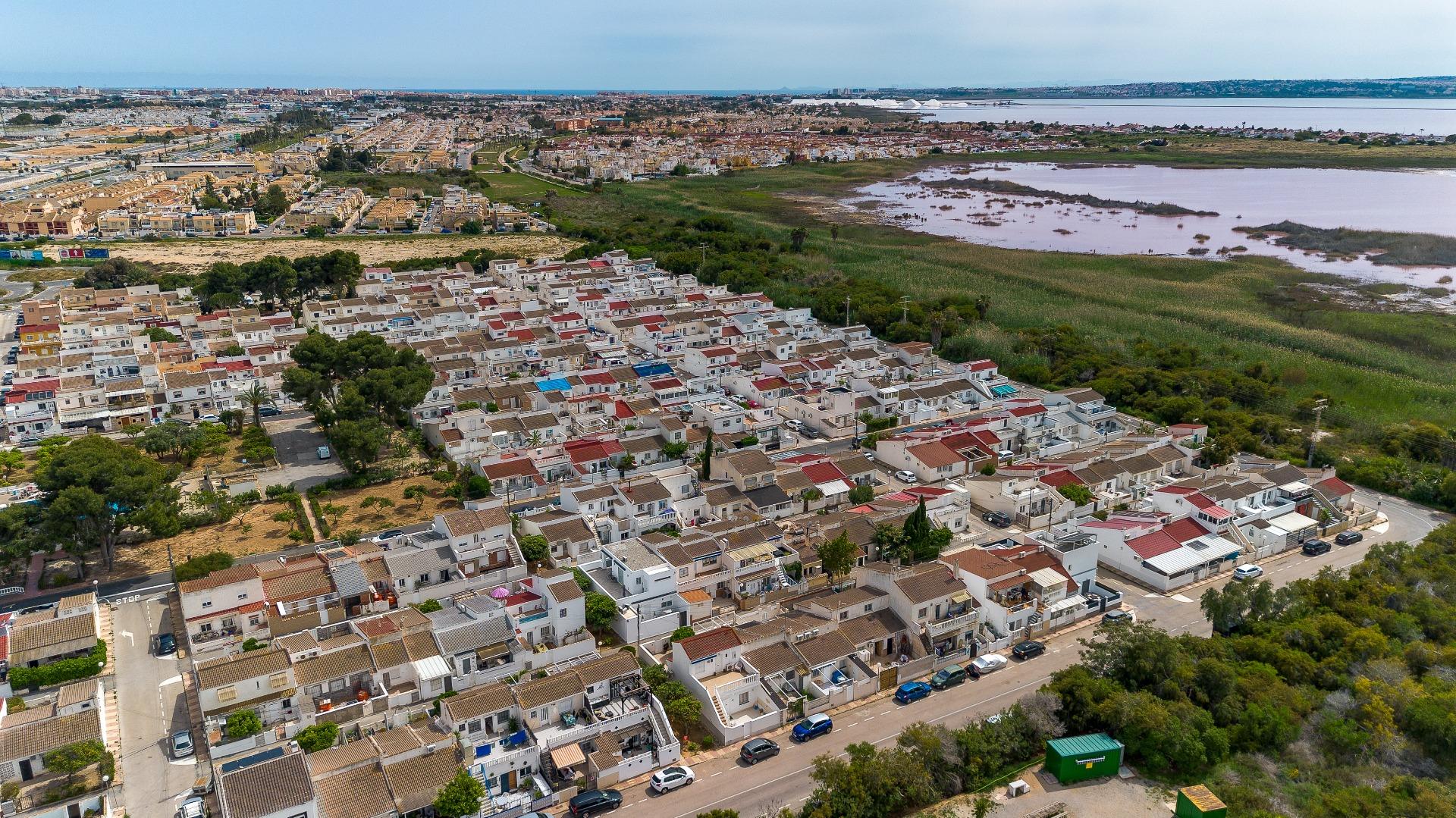 Resale - 2 Bedroom 1 Bathroom Bungalow in Torrevieja - El Chaparral  - Alicante