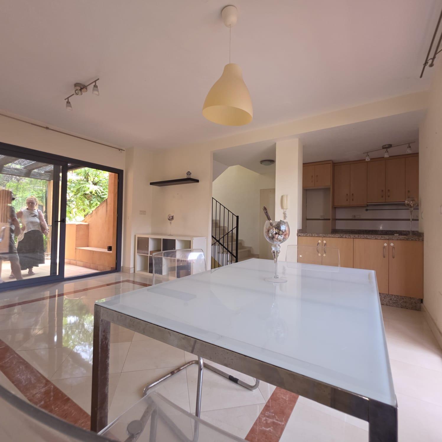 Resale - 4 Bedroom 2 Bathroom Town House in Orihuela Costa - Las Filipinas  - Alicante