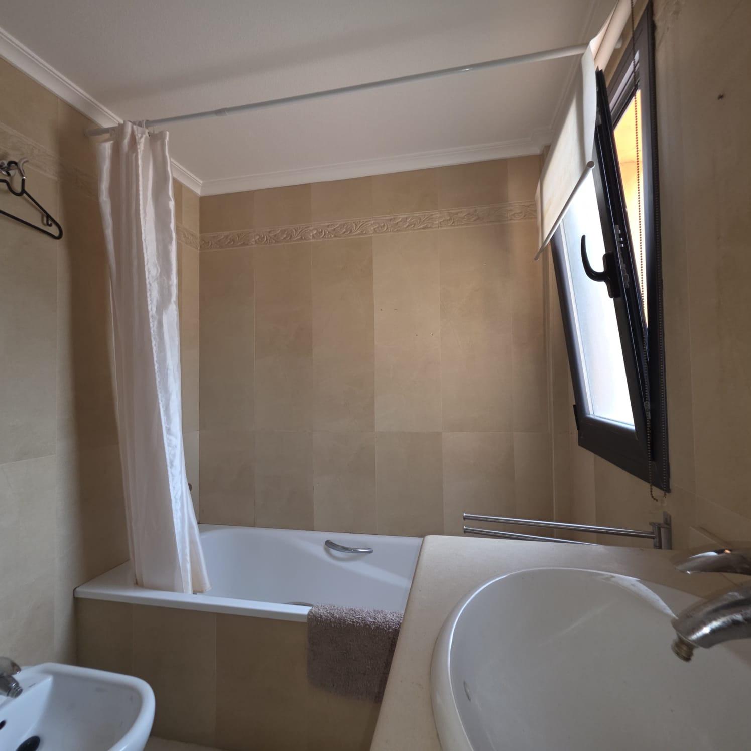 Resale - 4 Bedroom 2 Bathroom Town House in Orihuela Costa - Las Filipinas  - Alicante