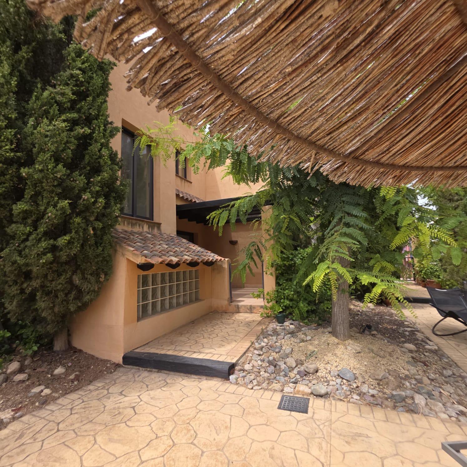 Resale - 4 Bedroom 2 Bathroom Town House in Orihuela Costa - Las Filipinas  - Alicante
