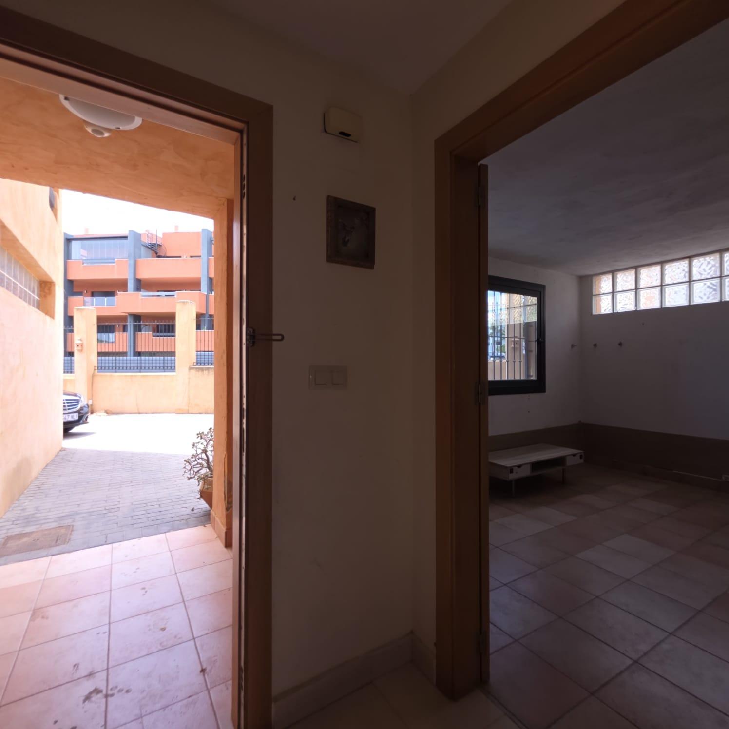 Resale - 4 Bedroom 2 Bathroom Town House in Orihuela Costa - Las Filipinas  - Alicante