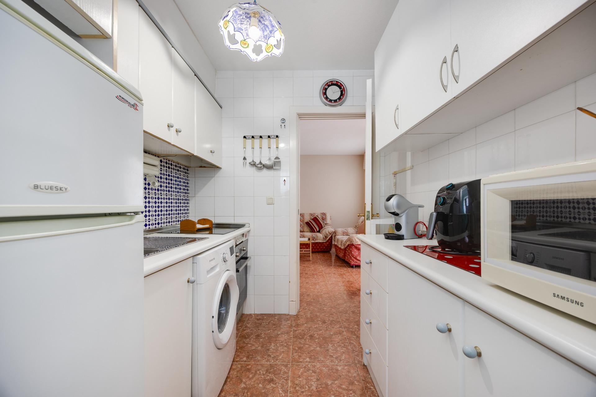 Resale - 3 Bedroom 2 Bathroom Villa in Torrevieja - El Limonar  - Alicante