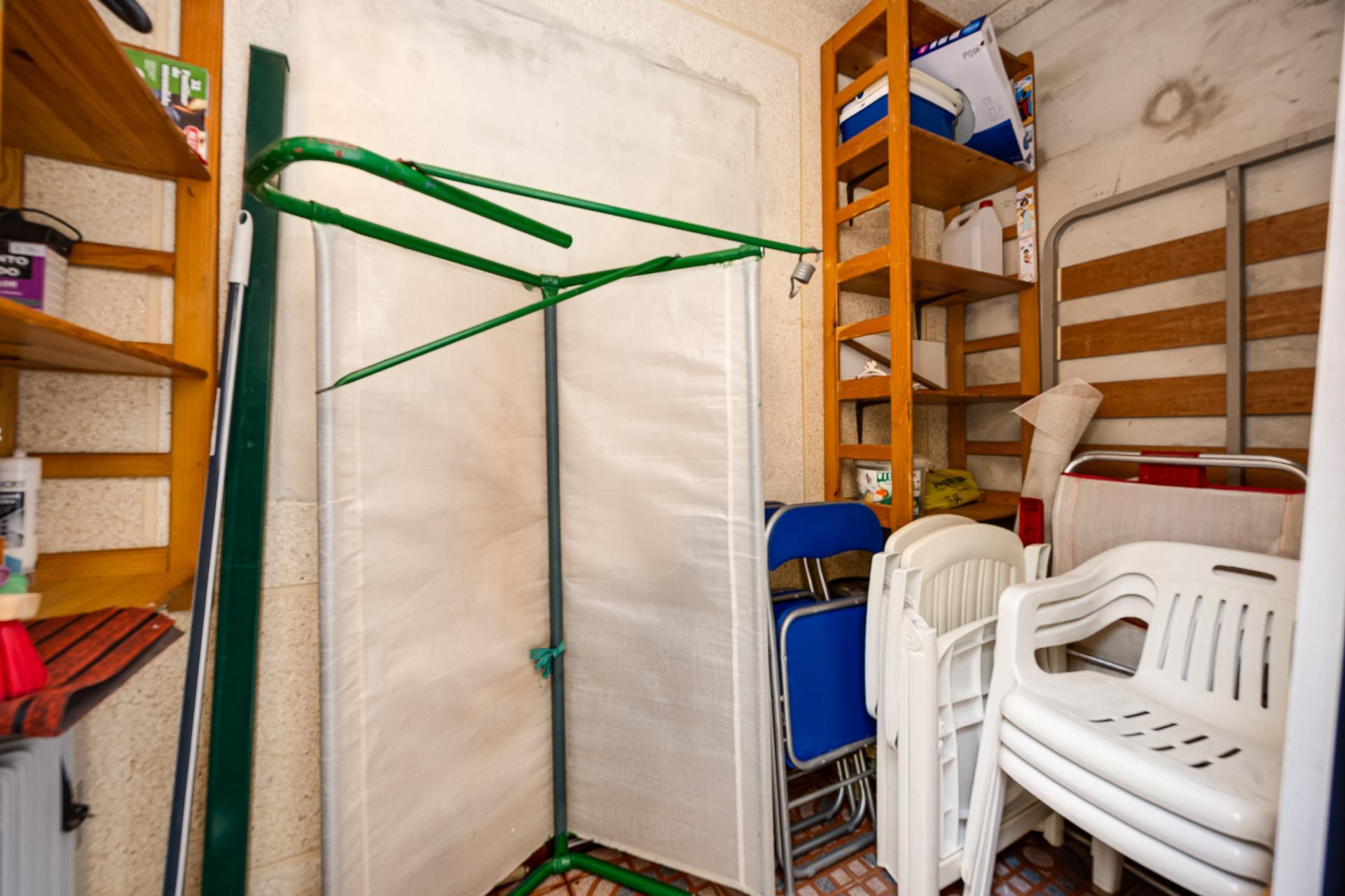 Resale - 3 Bedroom 2 Bathroom Villa in Torrevieja - El Limonar  - Alicante