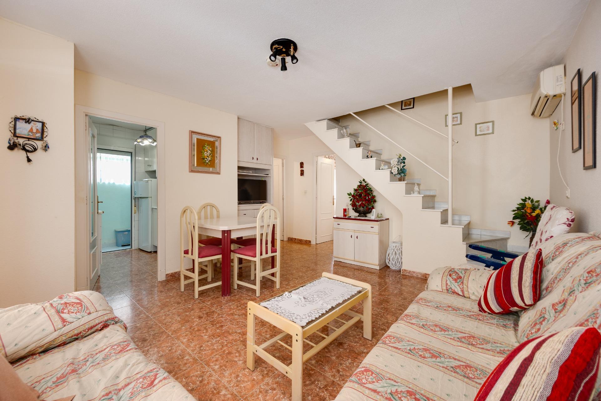 Resale - 3 Bedroom 2 Bathroom Villa in Torrevieja - El Limonar  - Alicante