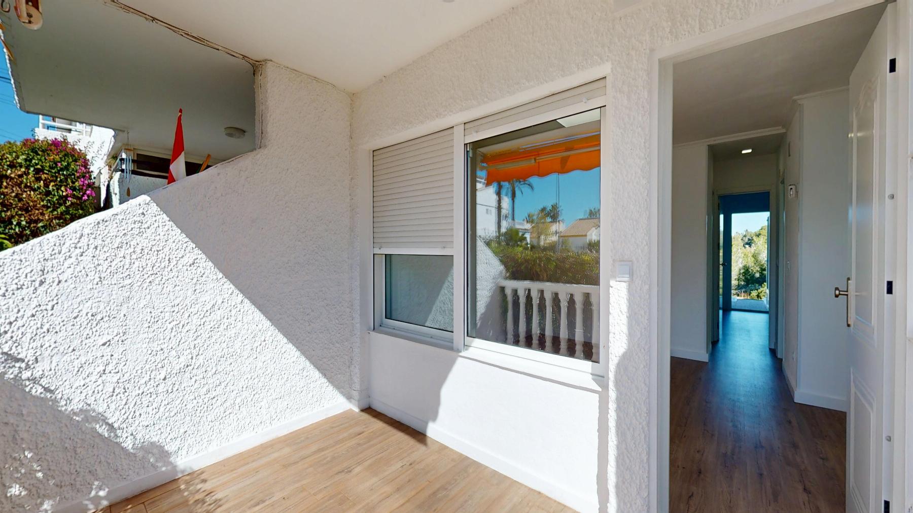 Resale - 2 Bedroom 1 Bathroom Bungalow in Orihuela Costa - Costa Blanca  - Alicante