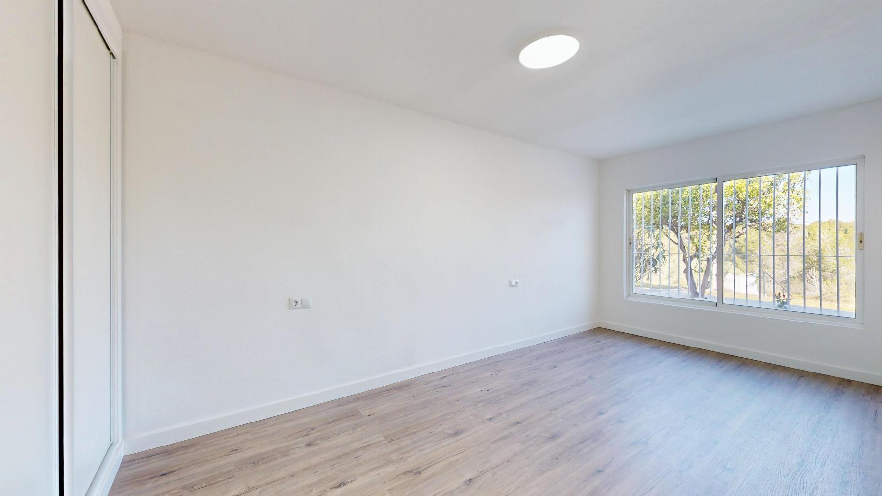 Resale - 2 Bedroom 1 Bathroom Bungalow in Orihuela Costa - Costa Blanca  - Alicante