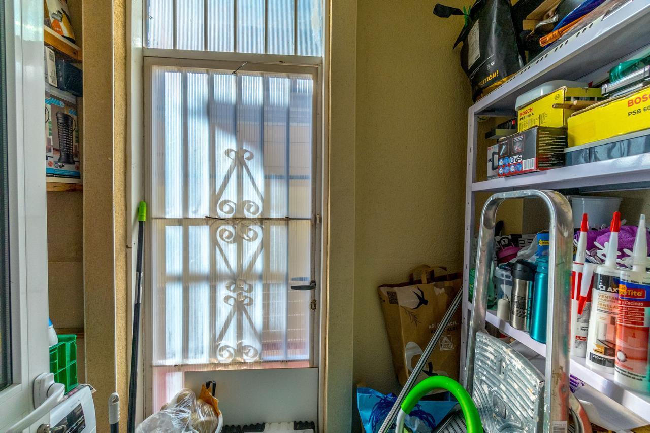 Resale - 3 Bedroom 2 Bathroom Town House in Orihuela Costa - Costa Blanca  - Alicante