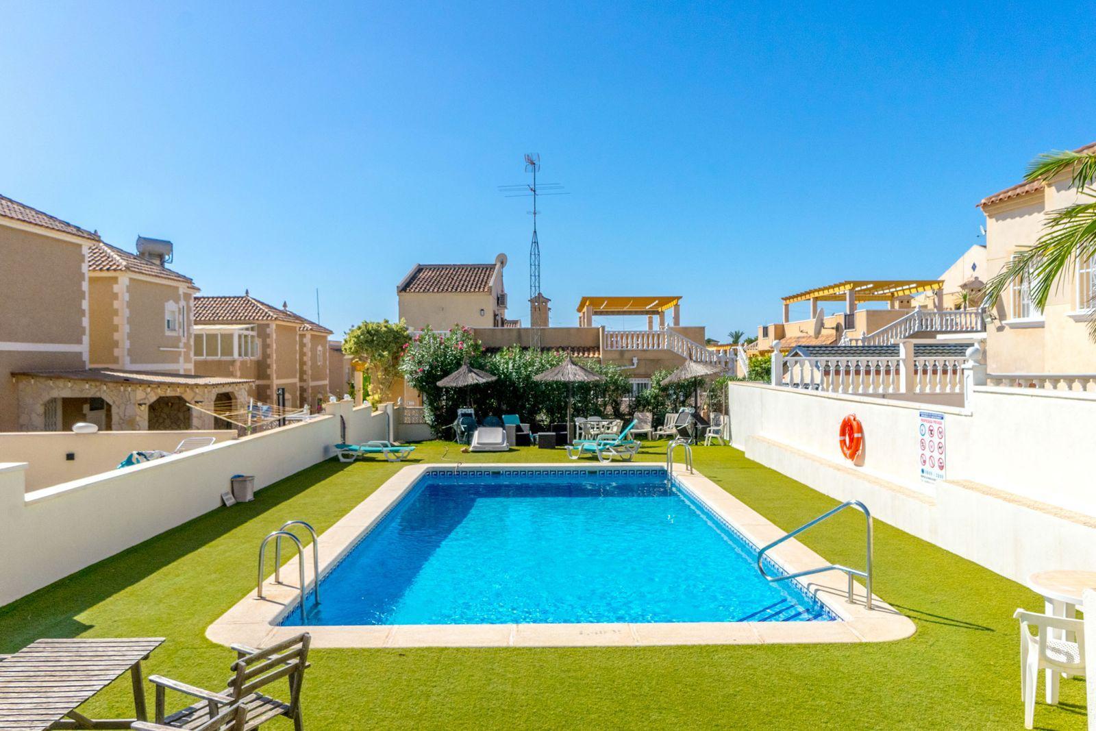 Resale - 3 Bedroom 2 Bathroom Town House in Orihuela Costa - Costa Blanca  - Alicante