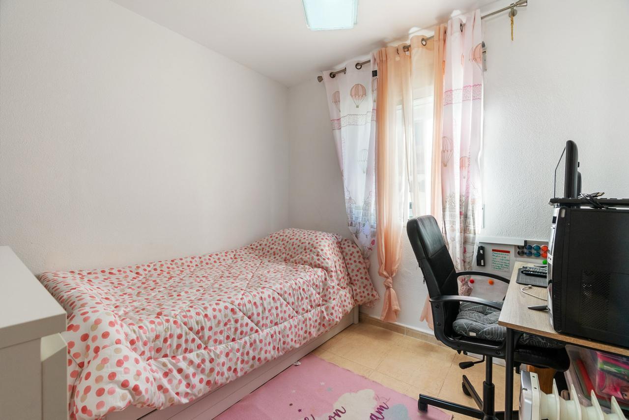 Resale - 3 Bedroom 2 Bathroom Town House in Orihuela Costa - Costa Blanca  - Alicante